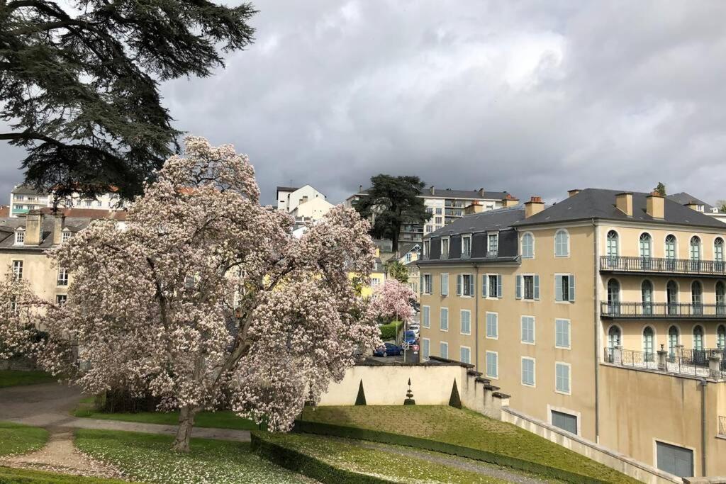 Magnolia : Superbe Deux-Pieces Quartier Du Chateau โป ภายนอก รูปภาพ
